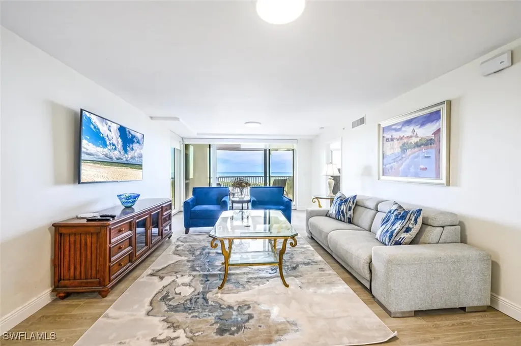 6849 Grenadier Boulevard Naples FL 34108