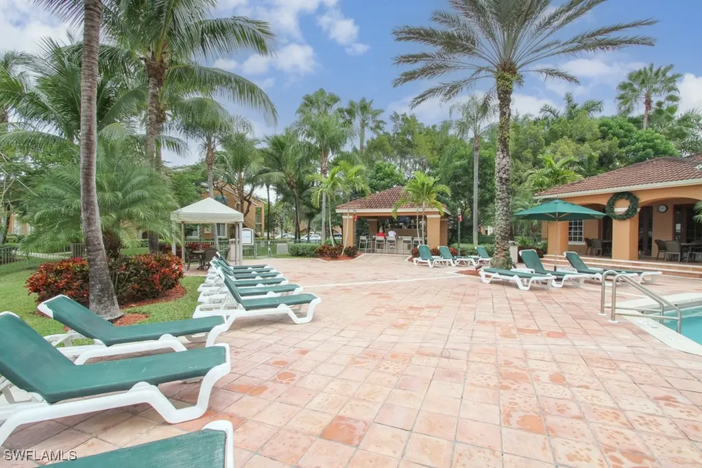 1190 Wildwood Lakes Boulevard Naples FL 34104