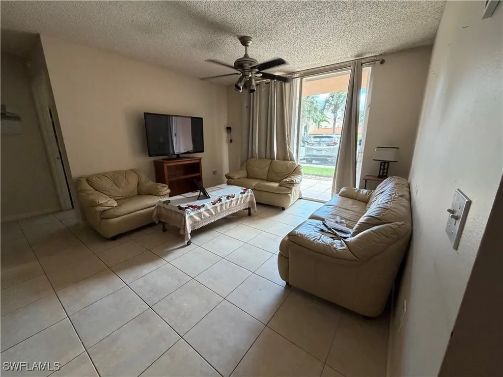 1190 Wildwood Lakes Boulevard Naples FL 34104