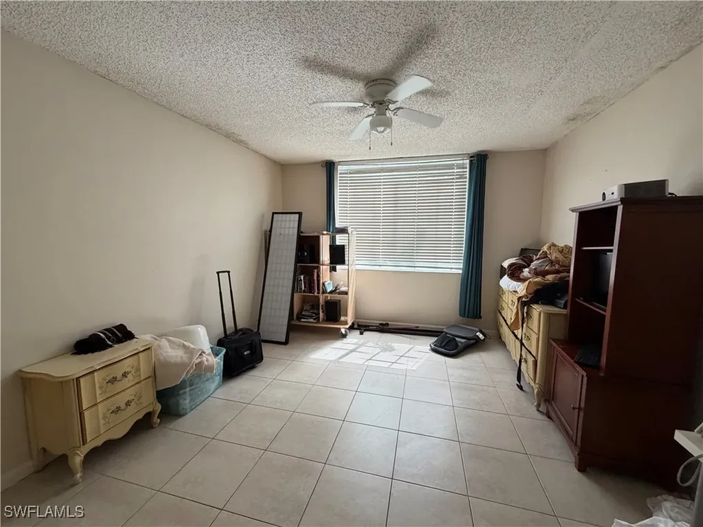 1190 Wildwood Lakes Boulevard Naples FL 34104