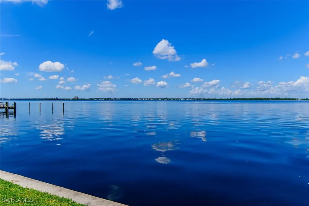 3225 E Riverside Drive Fort Myers FL 33916