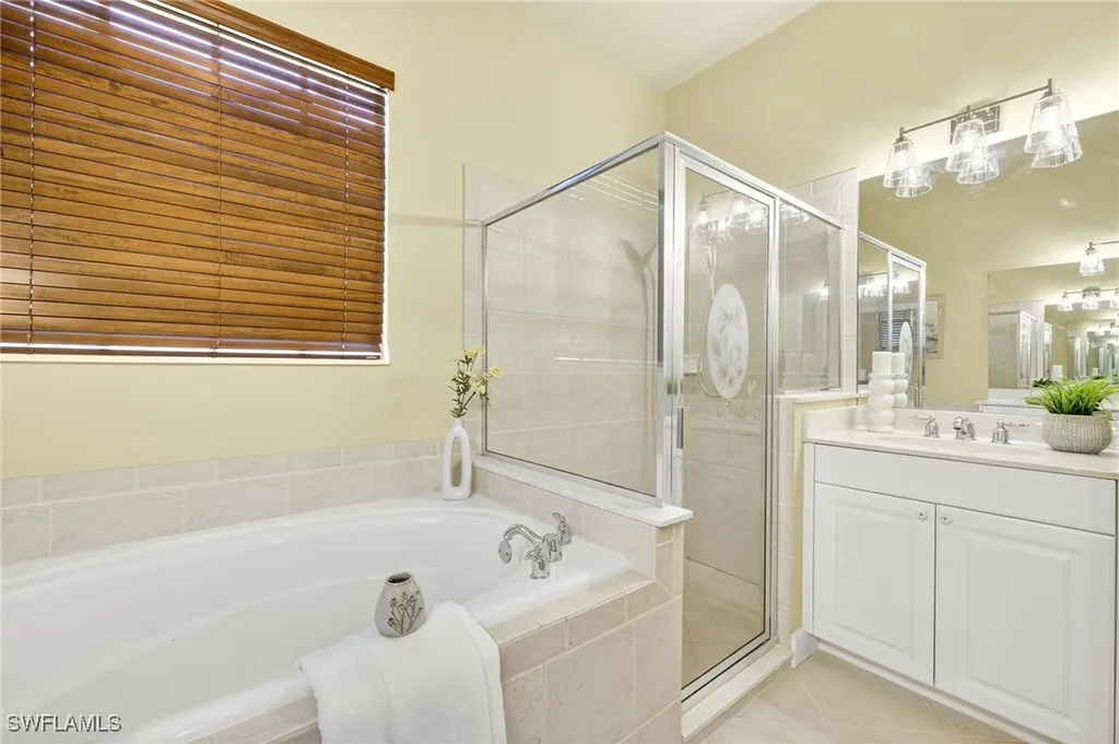 8812 Mustang Island Circle Naples FL 34113