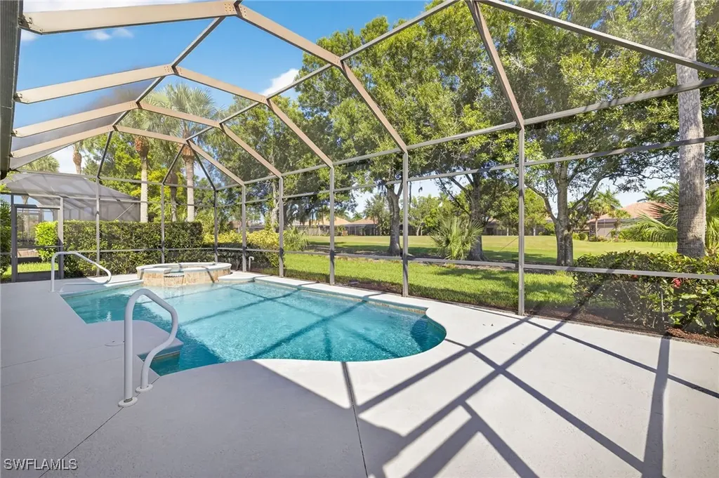 8812 Mustang Island Circle Naples FL 34113