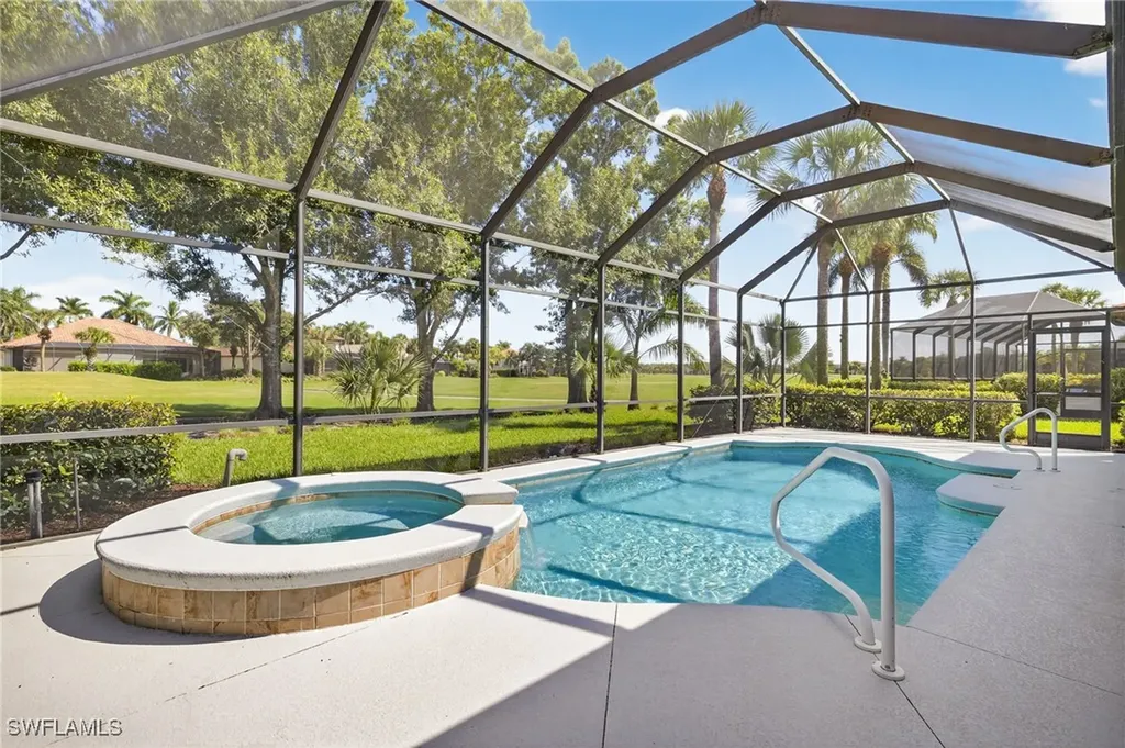 8812 Mustang Island Circle Naples FL 34113