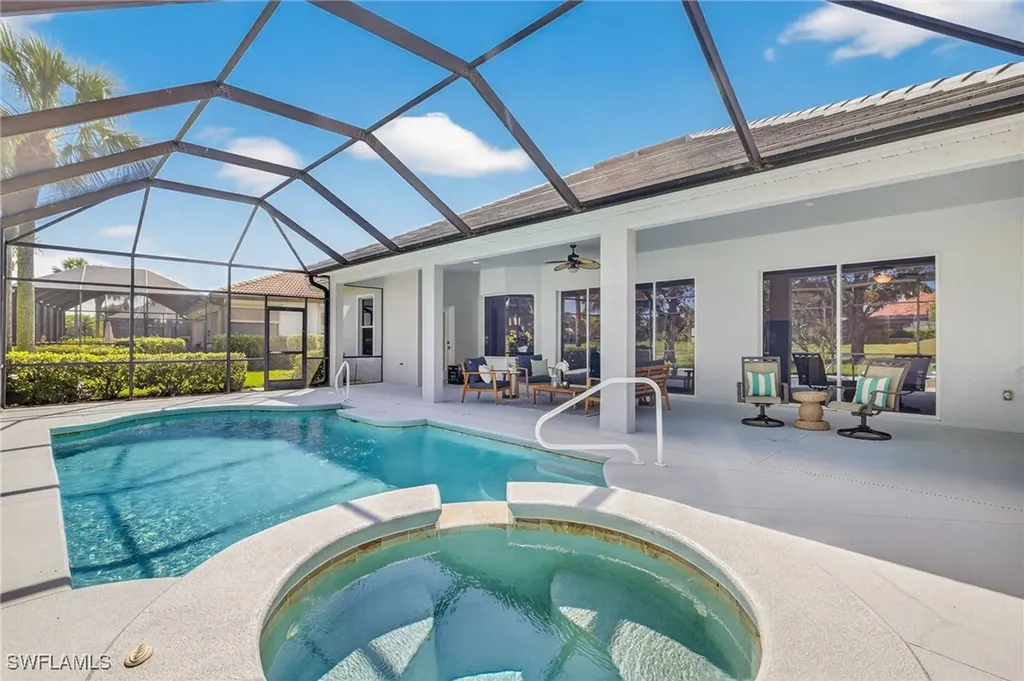 8812 Mustang Island Circle Naples FL 34113