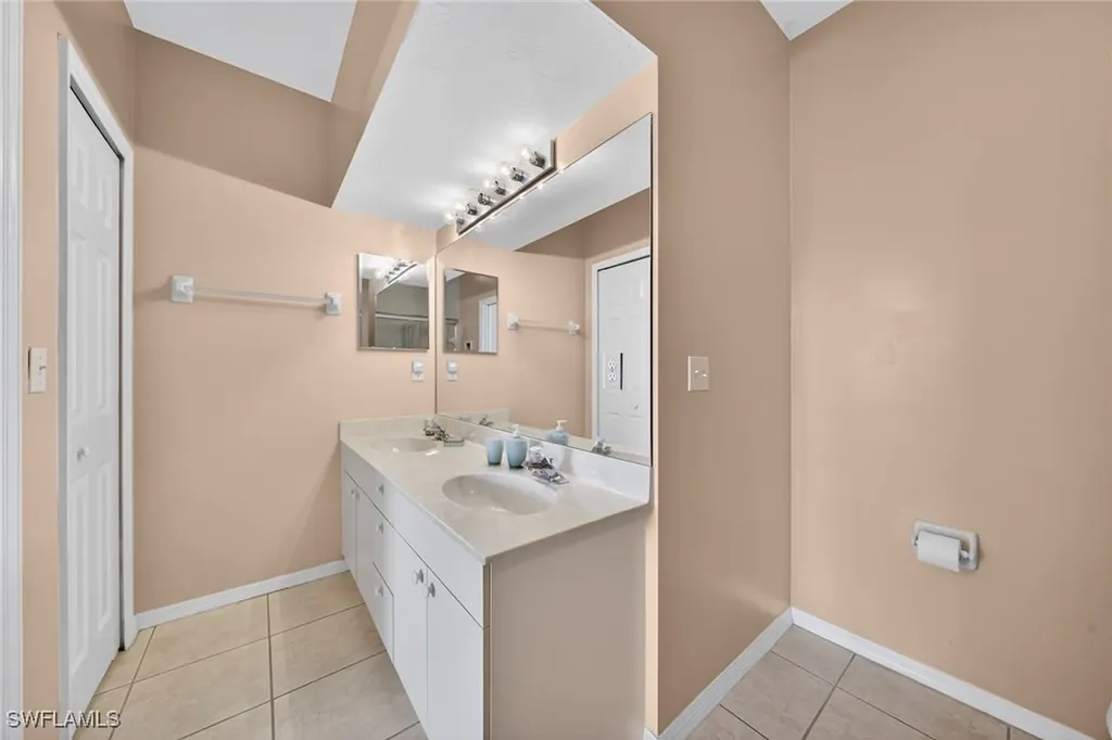3471 Pointe Creek Court Bonita Springs FL 34134