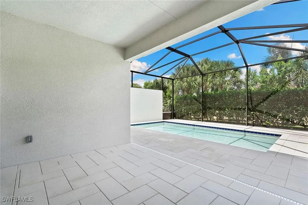 14875 Loggerhead Drive Naples FL 34120