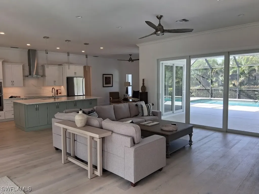 1909 Fairfax Circle Naples FL 34109
