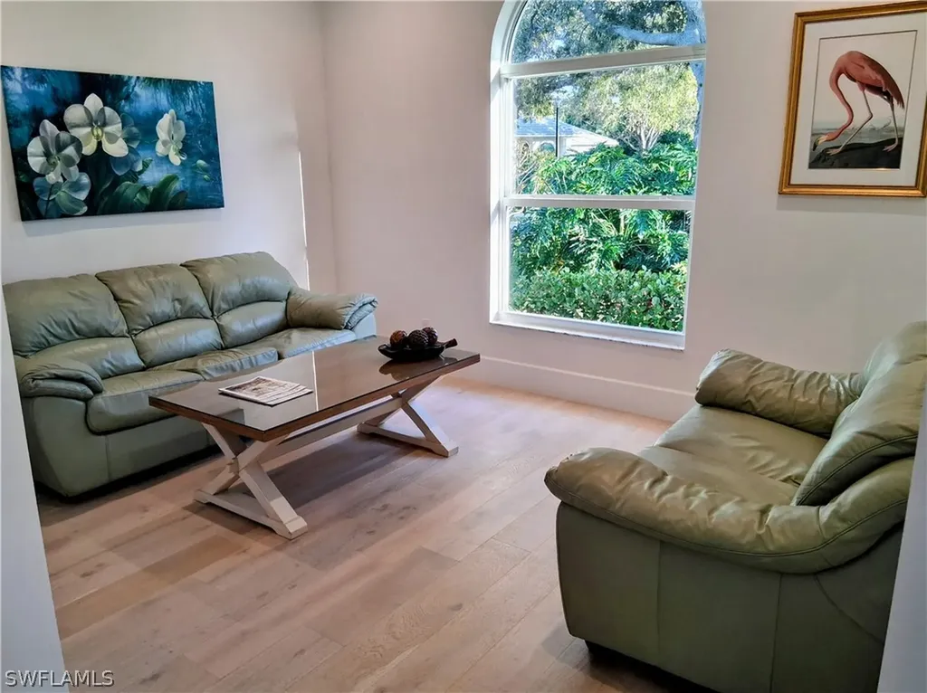 1909 Fairfax Circle Naples FL 34109