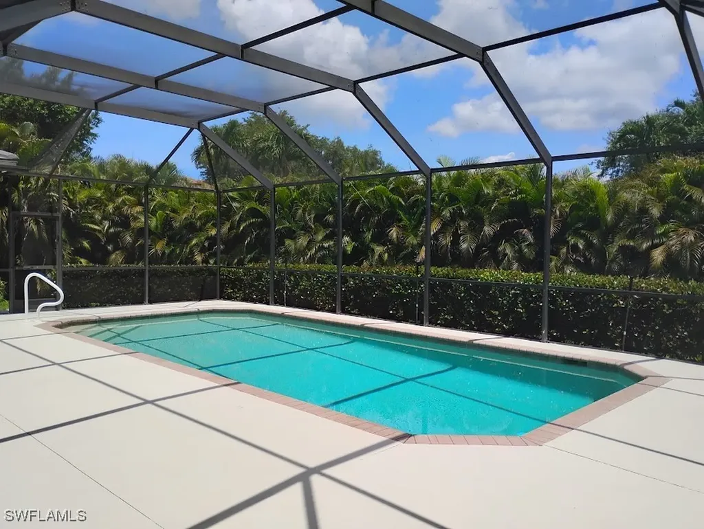 1909 Fairfax Circle Naples FL 34109