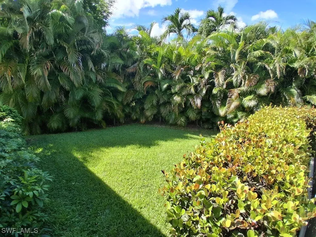 1909 Fairfax Circle Naples FL 34109