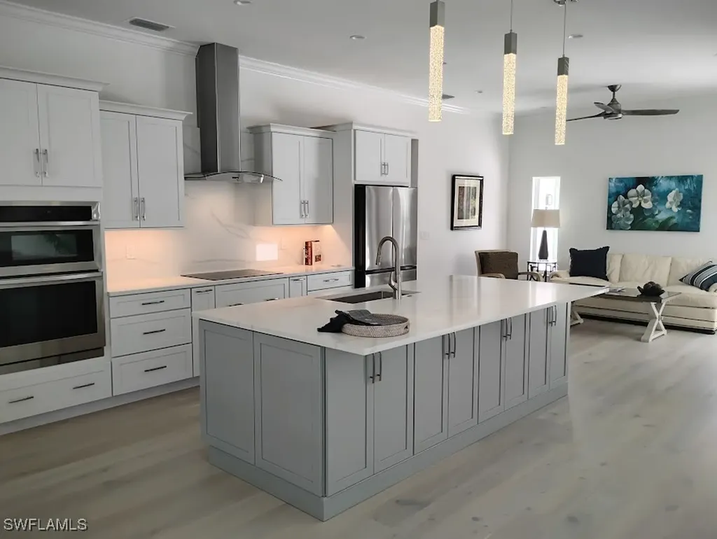 1909 Fairfax Circle Naples FL 34109