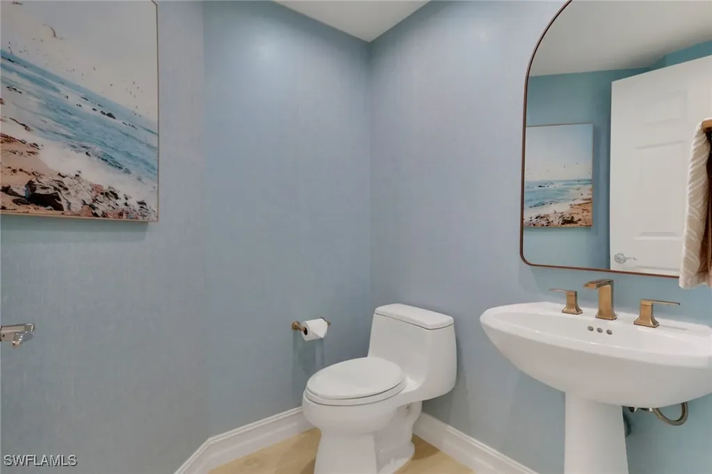 2728 Tiburon Boulevard E Naples FL 34109