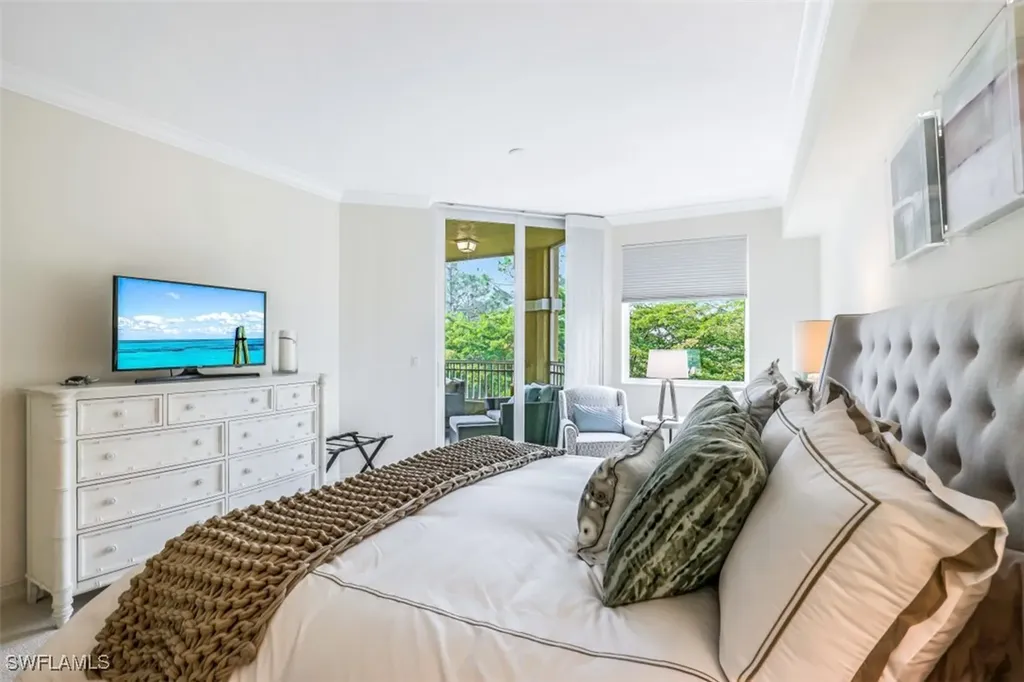 2728 Tiburon Boulevard E Naples FL 34109