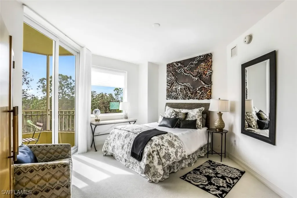 2728 Tiburon Boulevard E Naples FL 34109