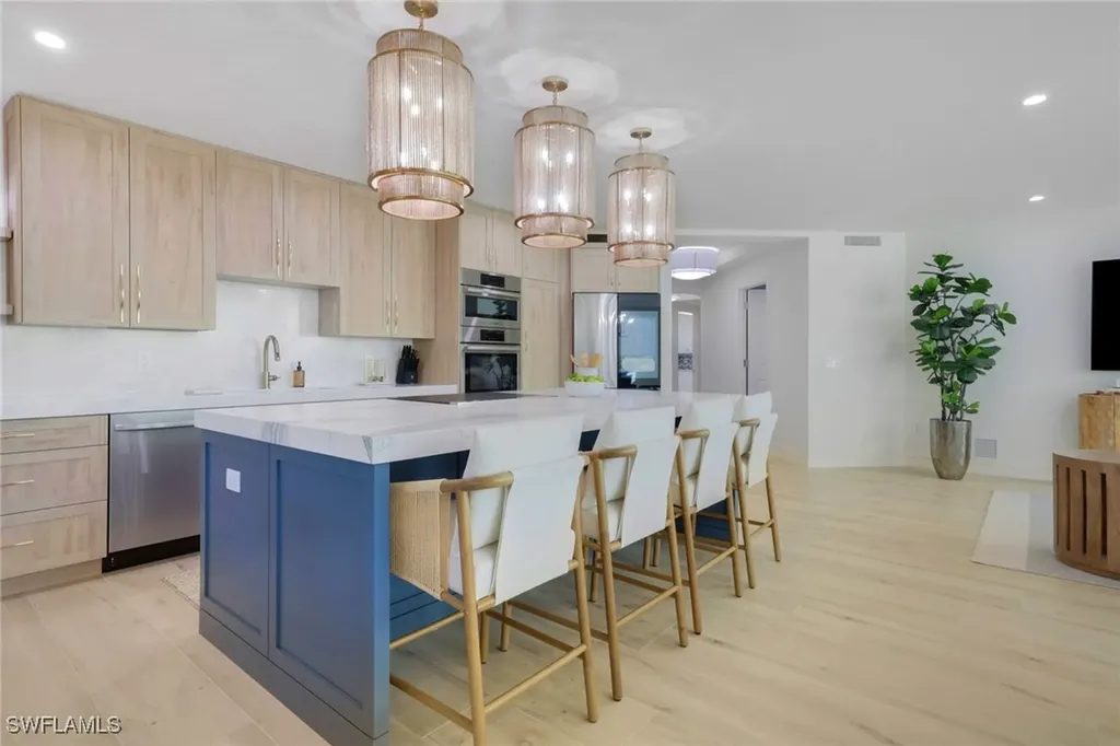 2728 Tiburon Boulevard E Naples FL 34109