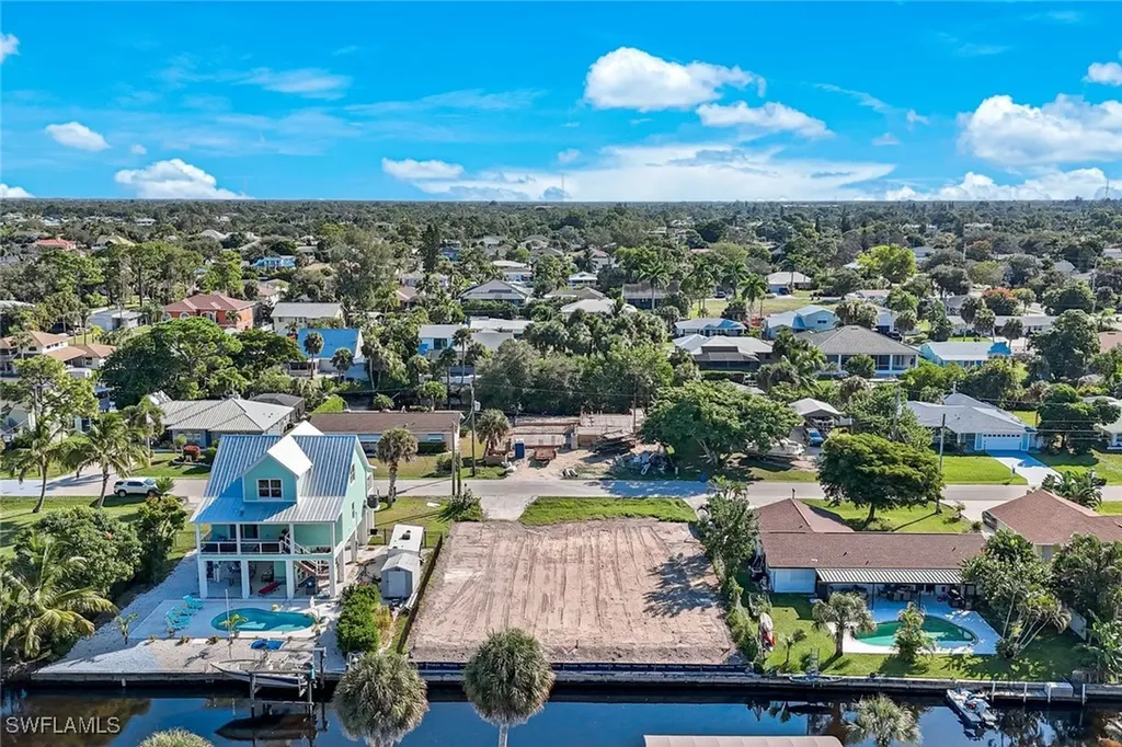 27281 Buccaneer Drive Bonita Springs FL 34135