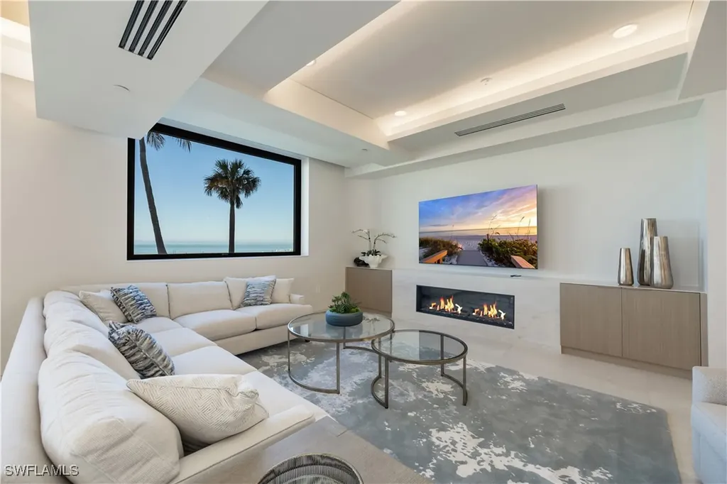 4005 Gulf Shore Boulevard N Naples FL 34103