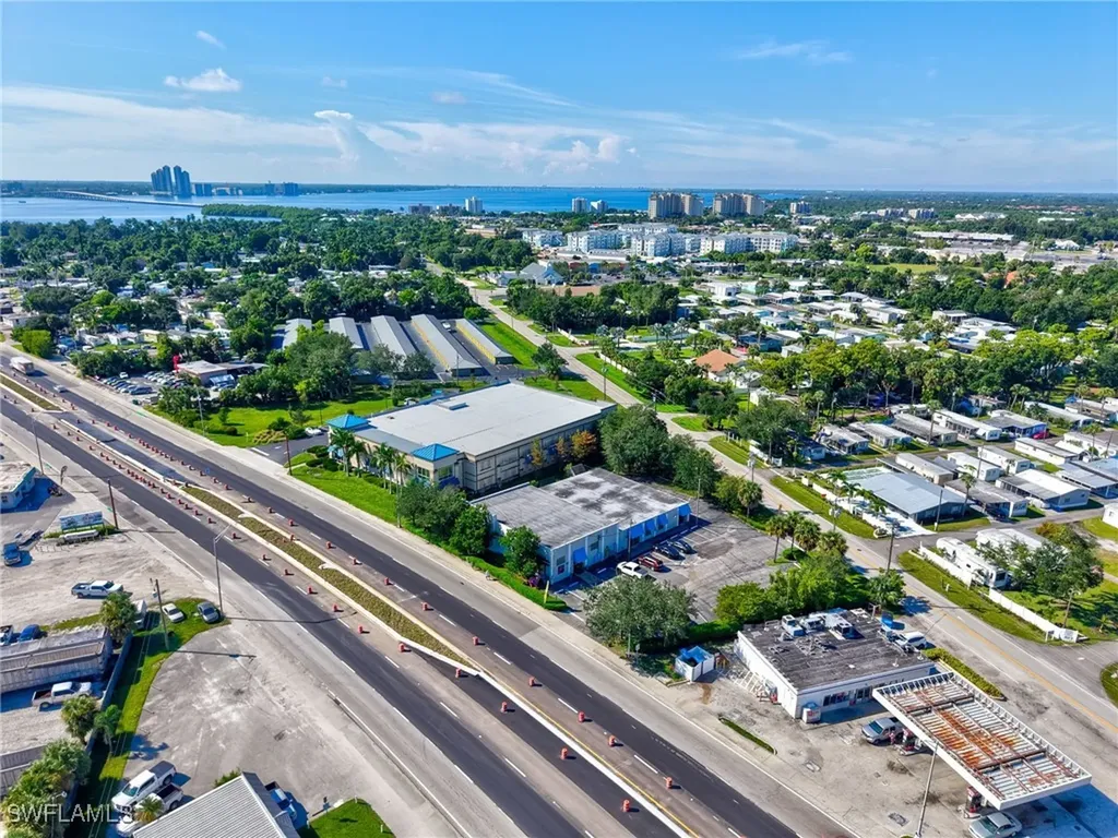 1357 N Tamiami Trail North Fort Myers FL 33903