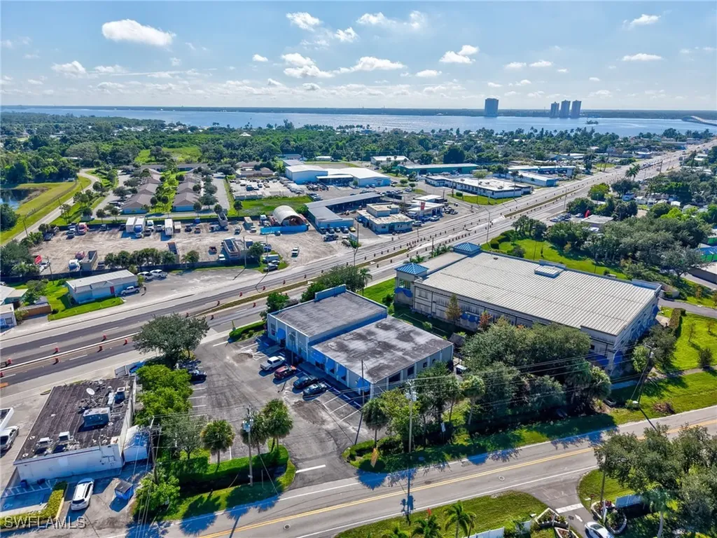 1357 N Tamiami Trail North Fort Myers FL 33903