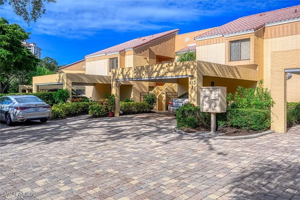 613 Beachwalk Circle Naples FL 34108