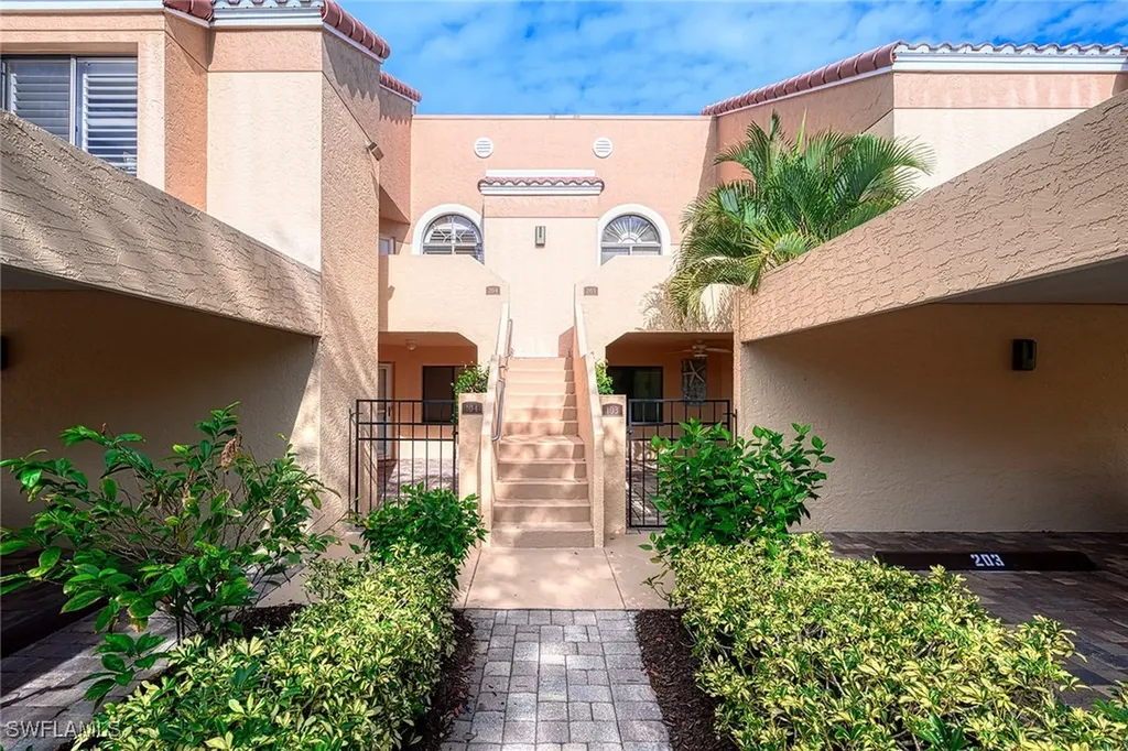 613 Beachwalk Circle Naples FL 34108