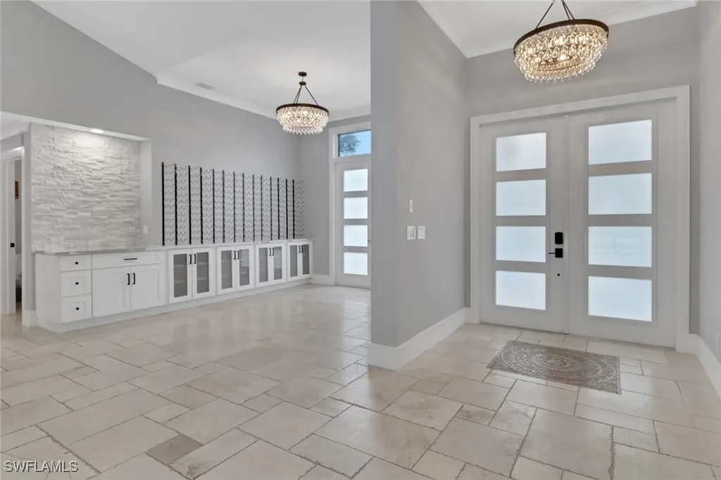 1806 Princess Court Naples FL 34110