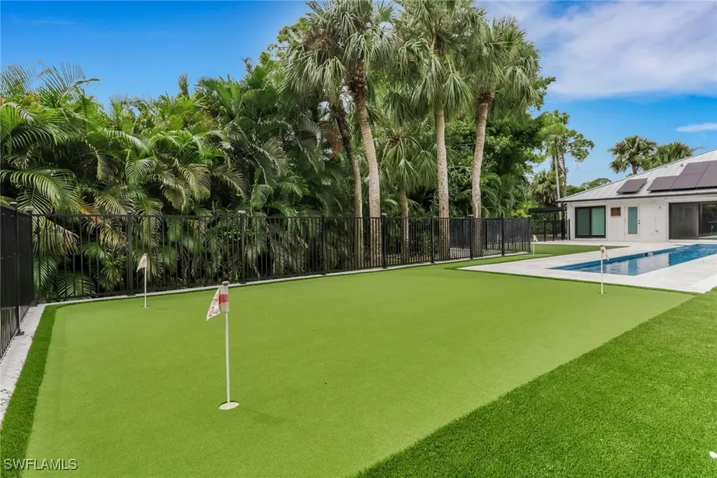 1806 Princess Court Naples FL 34110
