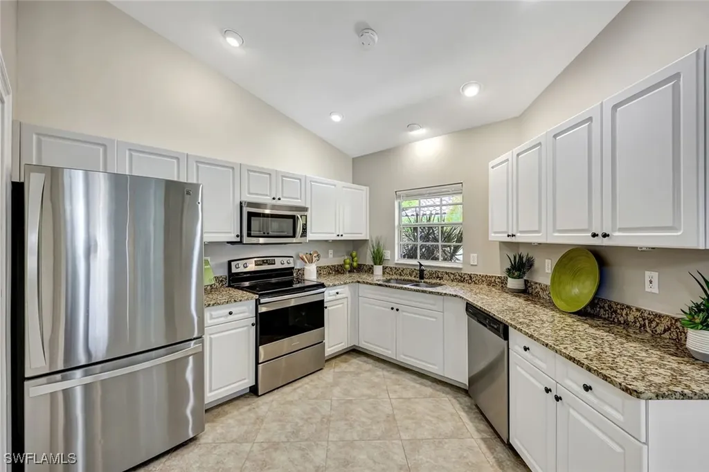 11043 Longshore Way W Naples FL 34119