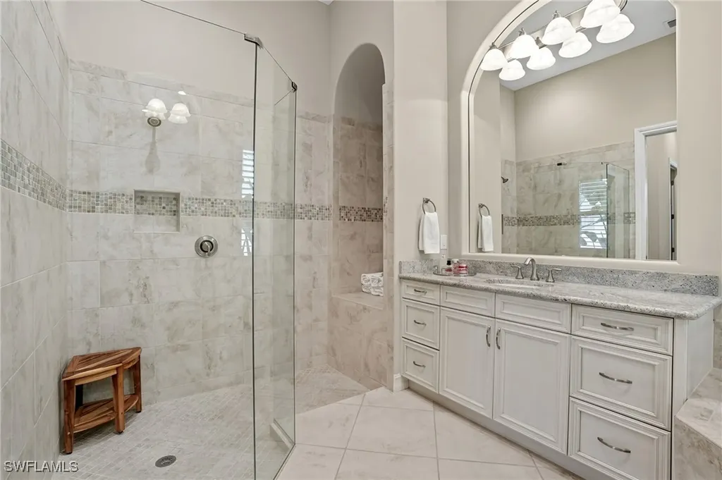 6376 Costa Circle Naples FL 34113