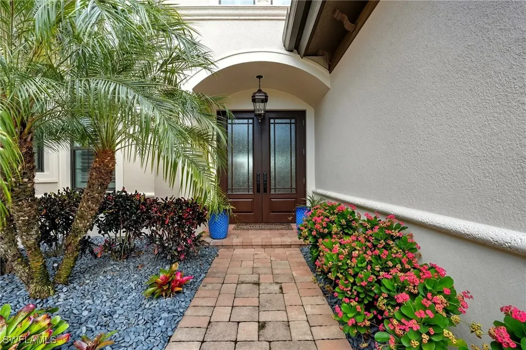 6376 Costa Circle Naples FL 34113
