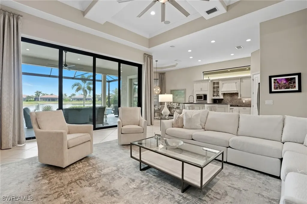 6376 Costa Circle Naples FL 34113