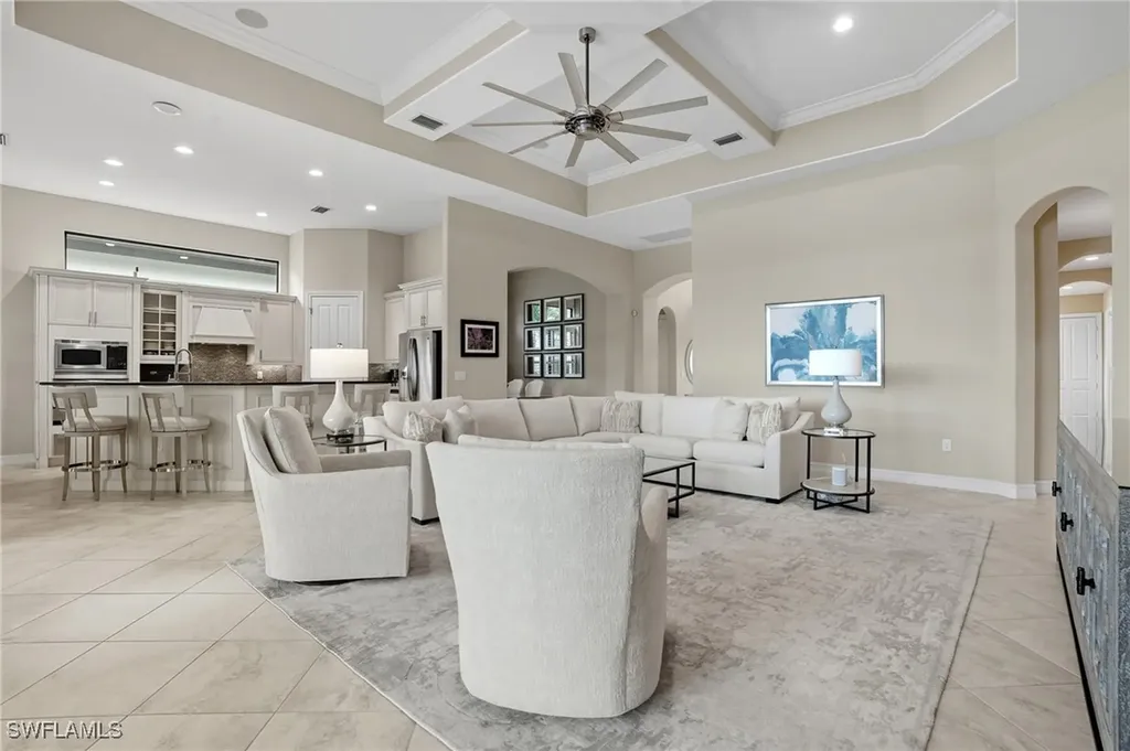 6376 Costa Circle Naples FL 34113