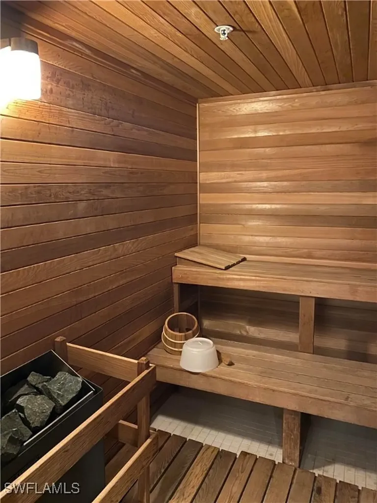 3971 Gulf Shore Boulevard N Naples FL 34103