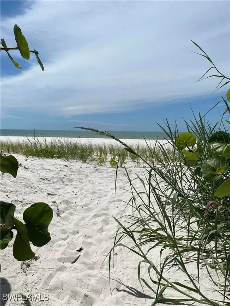 3971 Gulf Shore Boulevard N Naples FL 34103