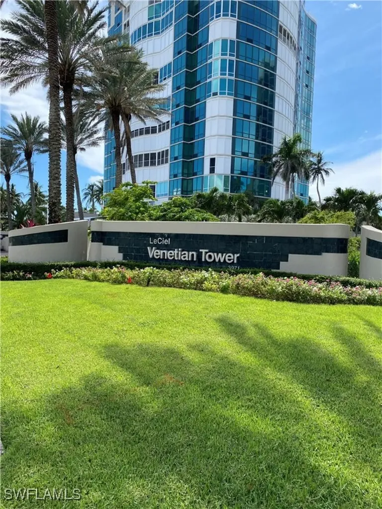 3971 Gulf Shore Boulevard N Naples FL 34103