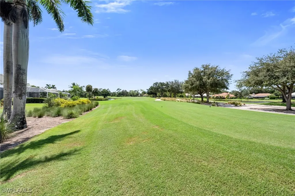 496 Edgemere Way E Naples FL 34105