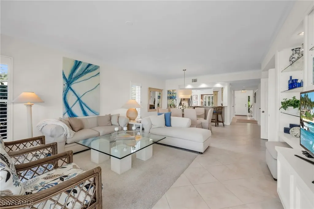 496 Edgemere Way E Naples FL 34105