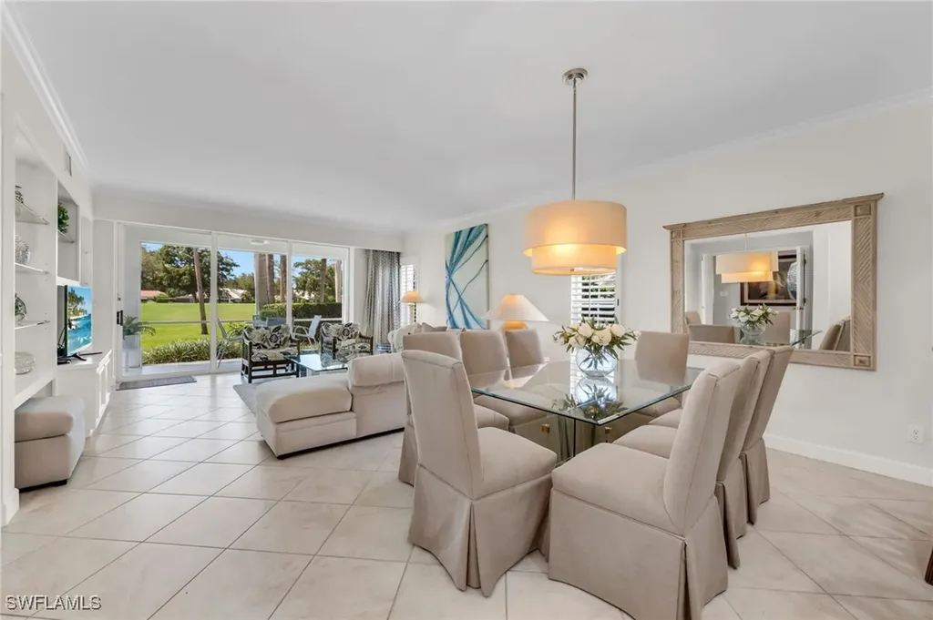 496 Edgemere Way E Naples FL 34105