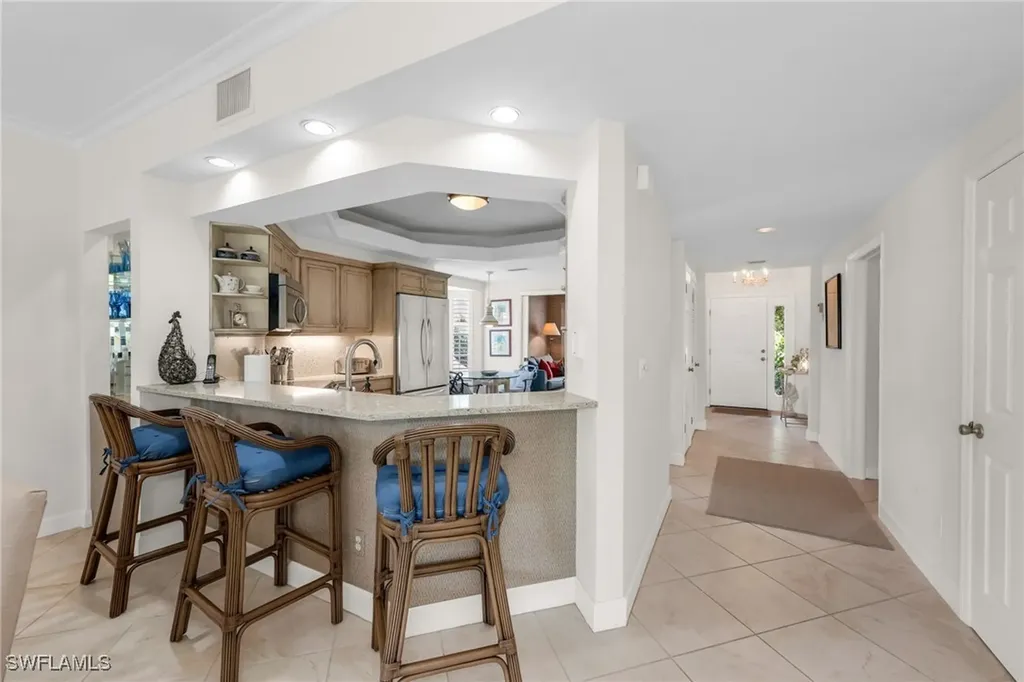 496 Edgemere Way E Naples FL 34105