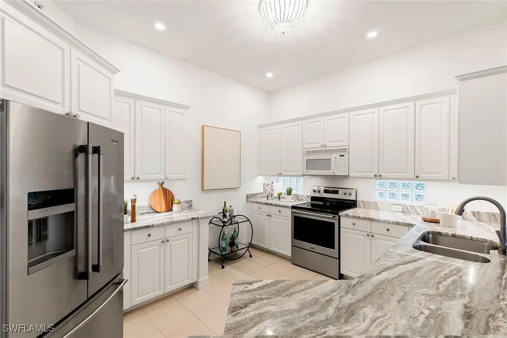 837 Sailaway Lane Naples FL 34108