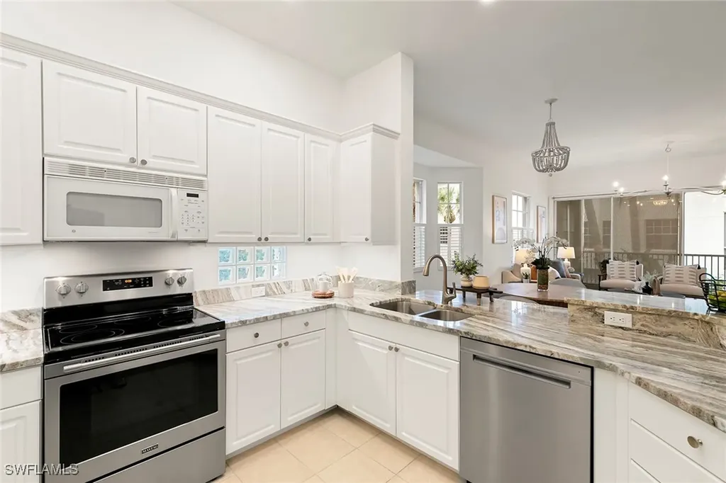 837 Sailaway Lane Naples FL 34108