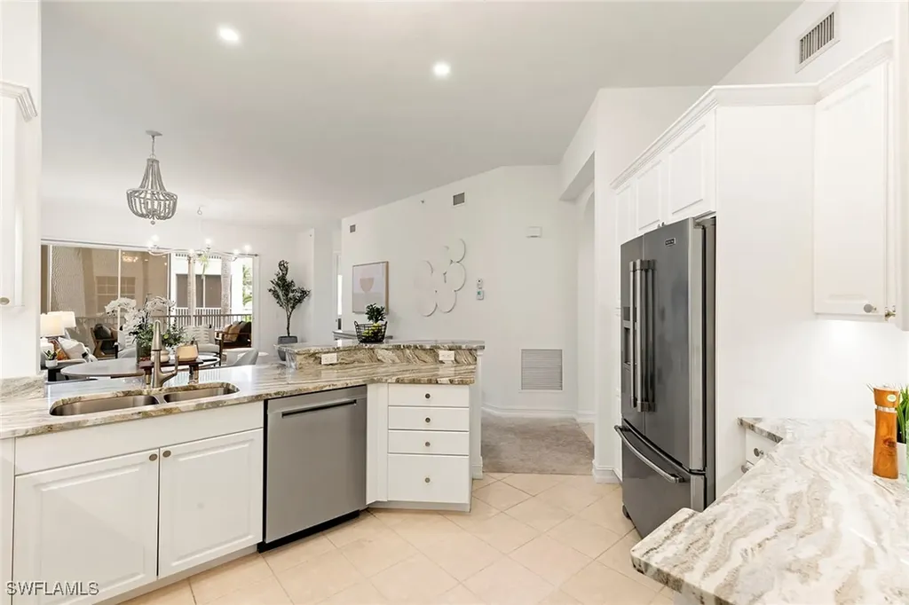 837 Sailaway Lane Naples FL 34108