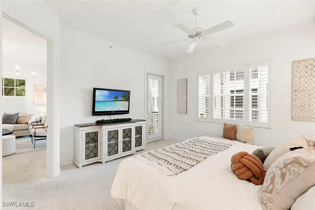837 Sailaway Lane Naples FL 34108