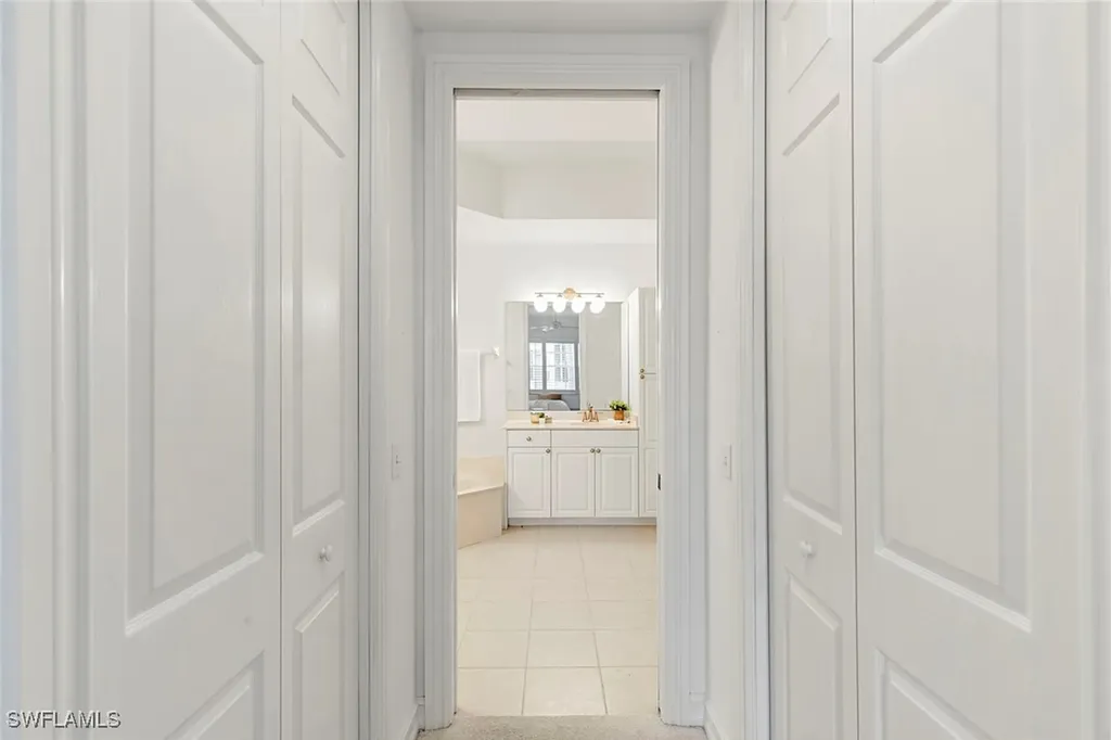 837 Sailaway Lane Naples FL 34108