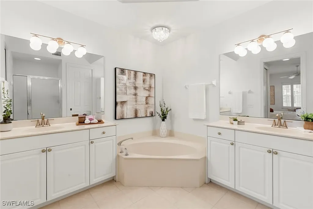837 Sailaway Lane Naples FL 34108
