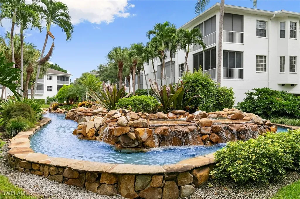 837 Sailaway Lane Naples FL 34108