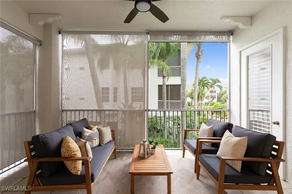 837 Sailaway Lane Naples FL 34108