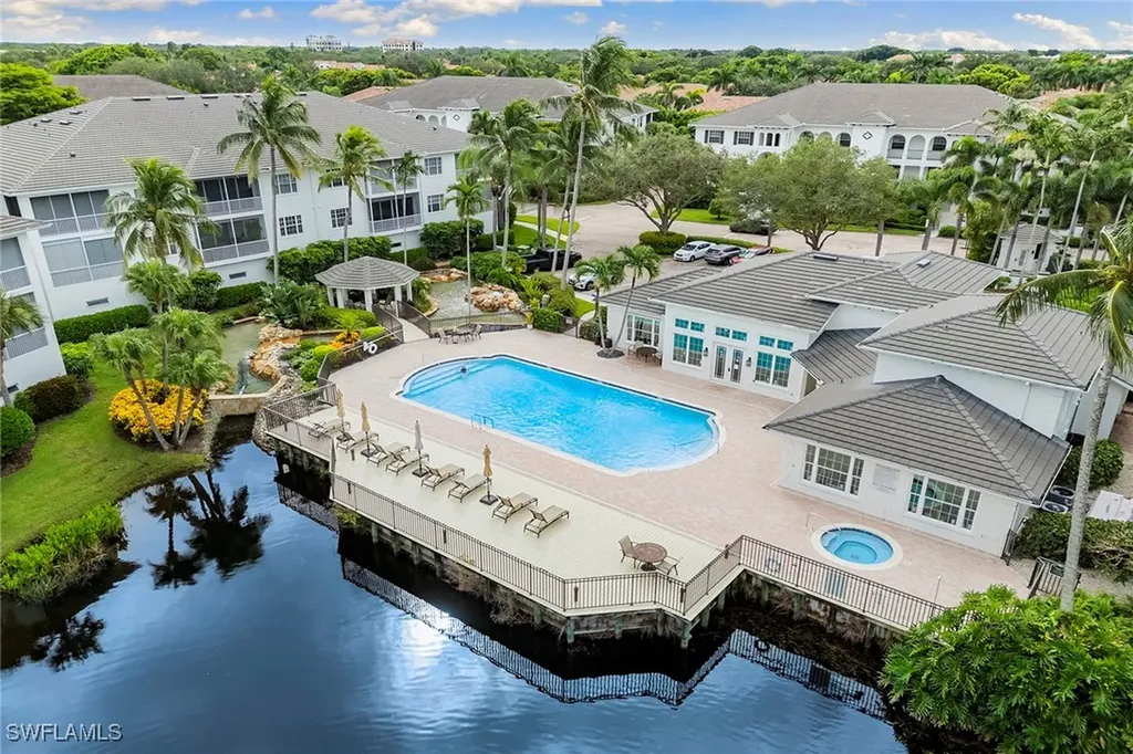 837 Sailaway Lane Naples FL 34108