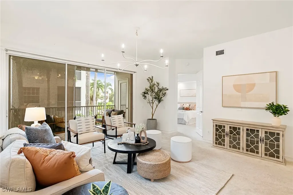 837 Sailaway Lane Naples FL 34108